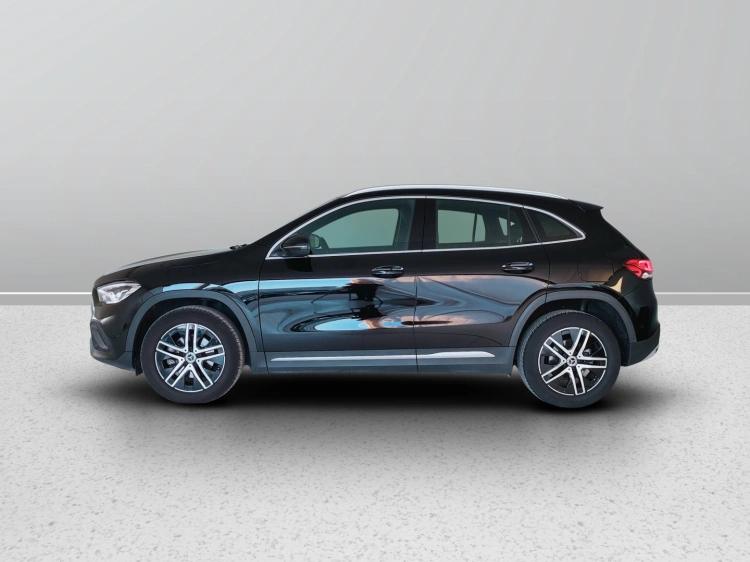 3 - Mercedes-Benz GLA 180 d Sport Plus auto