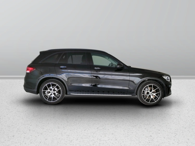 7 - Mercedes-Benz GLC 220 d Premium 4matic auto