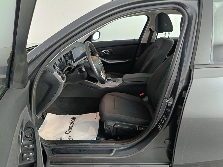 9 - BMW Serie 3 320d Touring mhev 48V xdrive auto