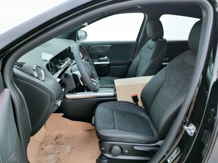 7 - Mercedes-Benz GLA 200 d automatic