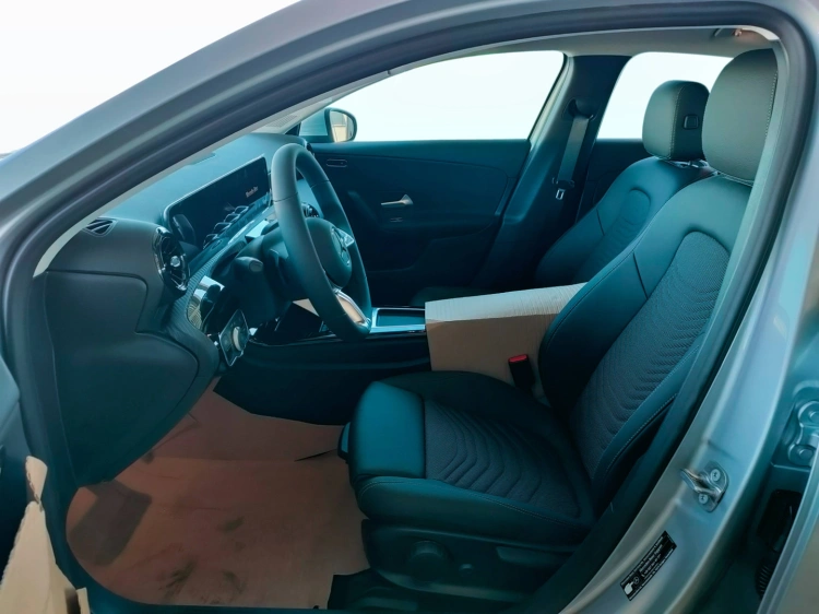 7 - Mercedes-Benz Classe A 180 d Automatic