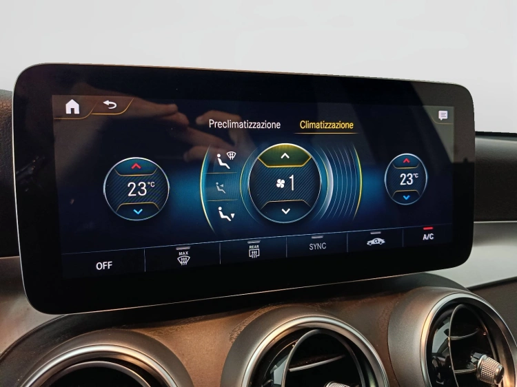 15 - Mercedes-Benz GLC 300 de phev (eq-power) Premium 4matic auto