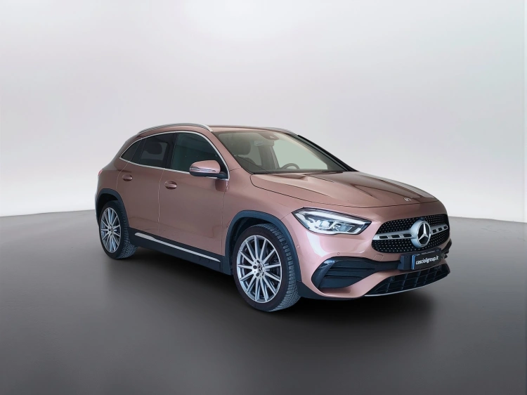 3 - Mercedes-Benz GLA 200 d Premium auto