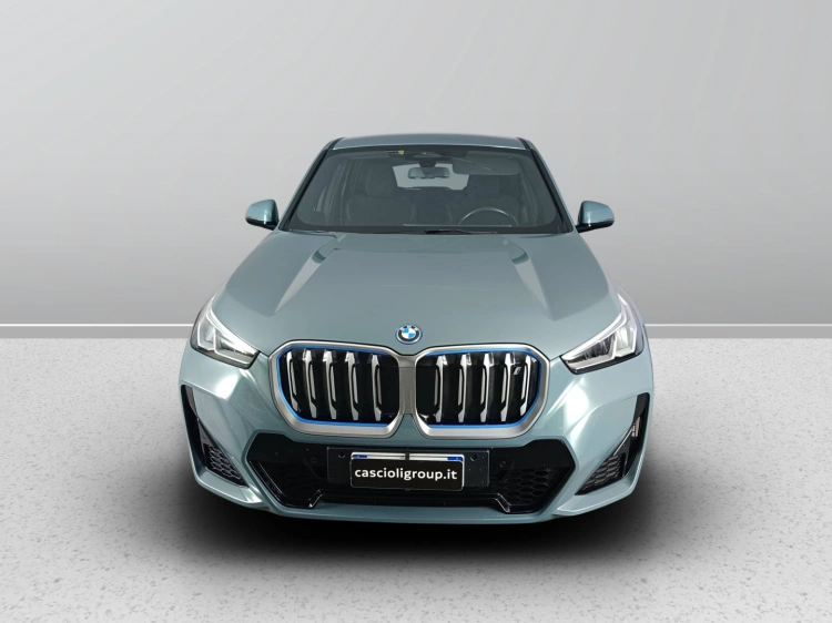 2 - BMW iX1 iX1 xdrive 30 MSport