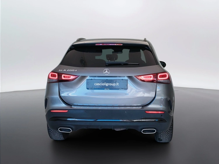 6 - Mercedes-Benz GLA 200 d Premium auto