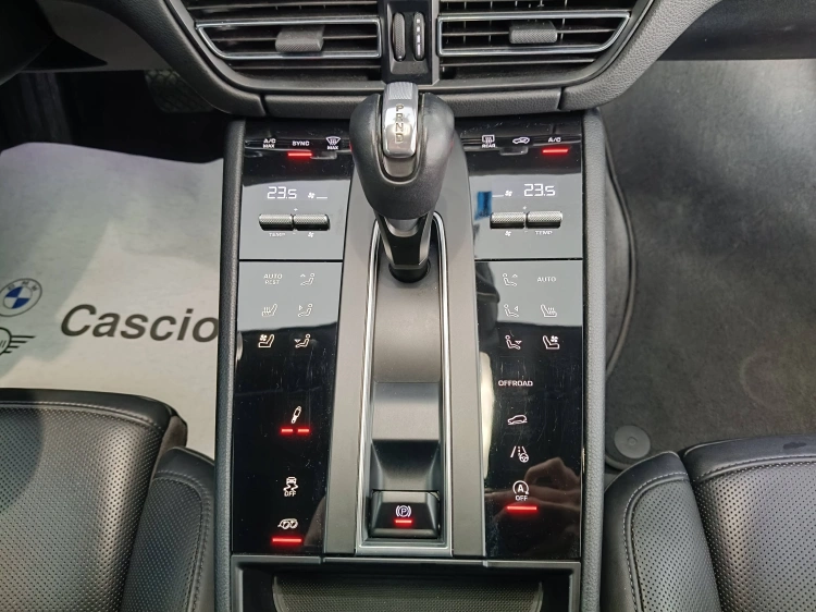 17 - Porsche Macan Macan 2.0 265cv pdk