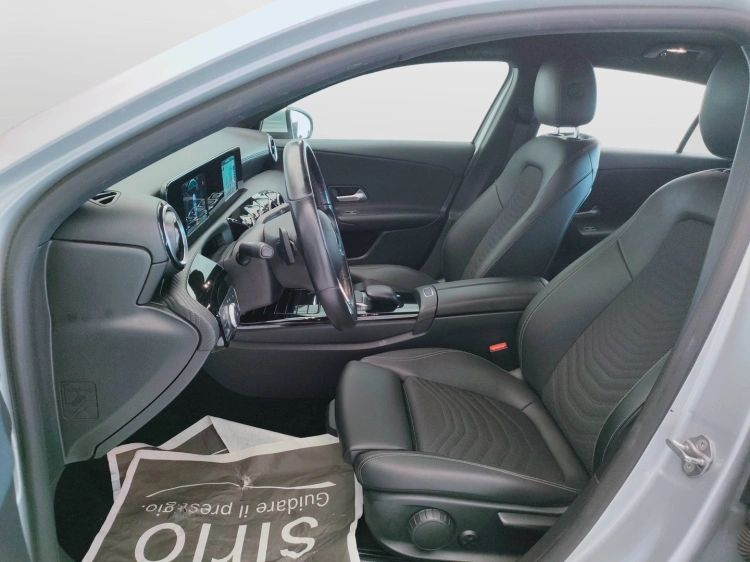 15 - Mercedes-Benz Classe A 180 d Business auto