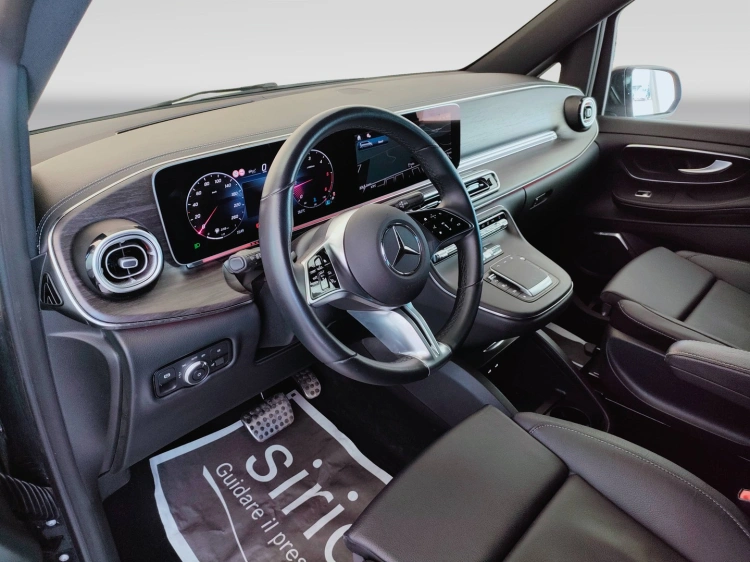 11 - Mercedes-Benz Classe V Long 300 d Avantgarde 4matic auto