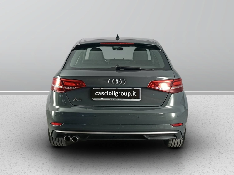 4 - Audi A3 A3 Sportback 35 2.0 tdi Sport 150cv s-tronic 7m