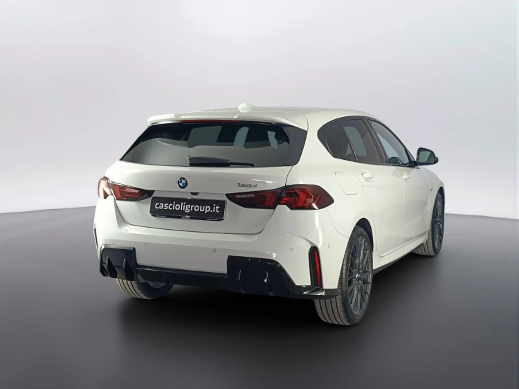 4 - BMW Serie 1 120d 48V MSport Pro auto