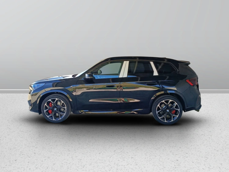 3 - BMW X1 M BMW X1 M35i xDrive