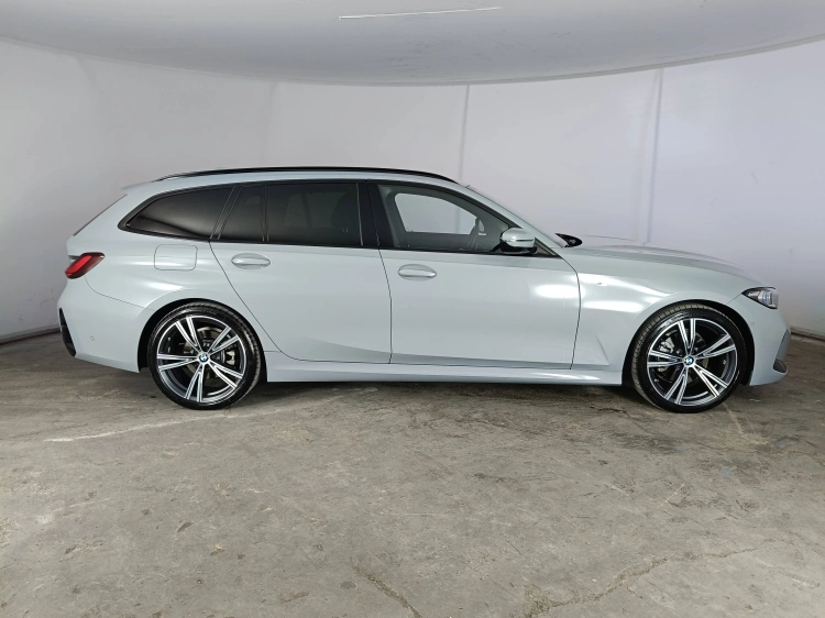 3 - BMW Serie 3 320d Touring mhev 48V xdrive Msport auto