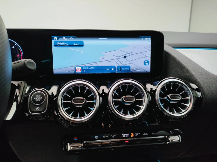 12 - Mercedes-Benz Classe B 180 d AMG Line Advanced Plus auto