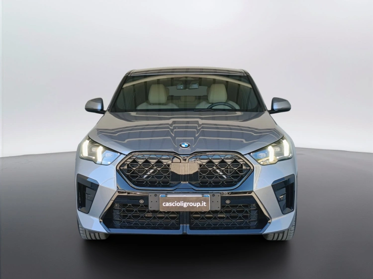 2 - BMW X2 X2 sdrive 18d MSport Pro auto