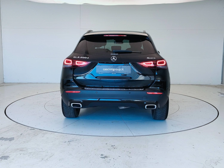 6 - Mercedes-Benz GLA 200 d Sport Plus 4matic auto