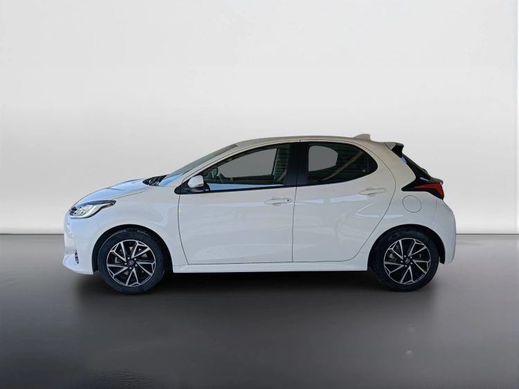 6 - Toyota Yaris Yaris 1.5h Trend