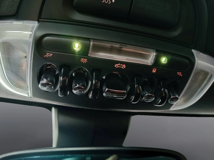 19 - MINI Cooper Mini Cabrio 1.5 Cooper Yours auto