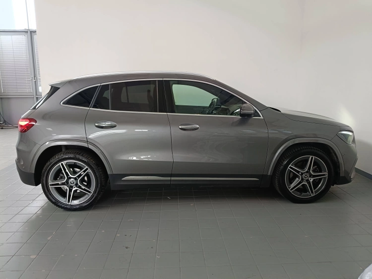 3 - Mercedes-Benz GLA 200 d AMG Line Premium 4matic auto