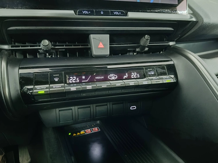 14 - Toyota C-HR C-HR 1.8 hv Trend fwd e-cvt