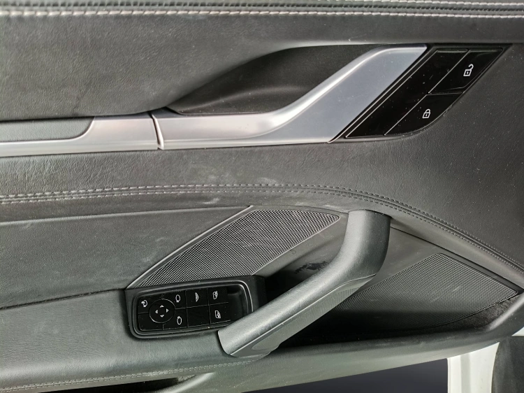 21 - Porsche 911 911 Cabrio 3.0 Carrera 4S auto