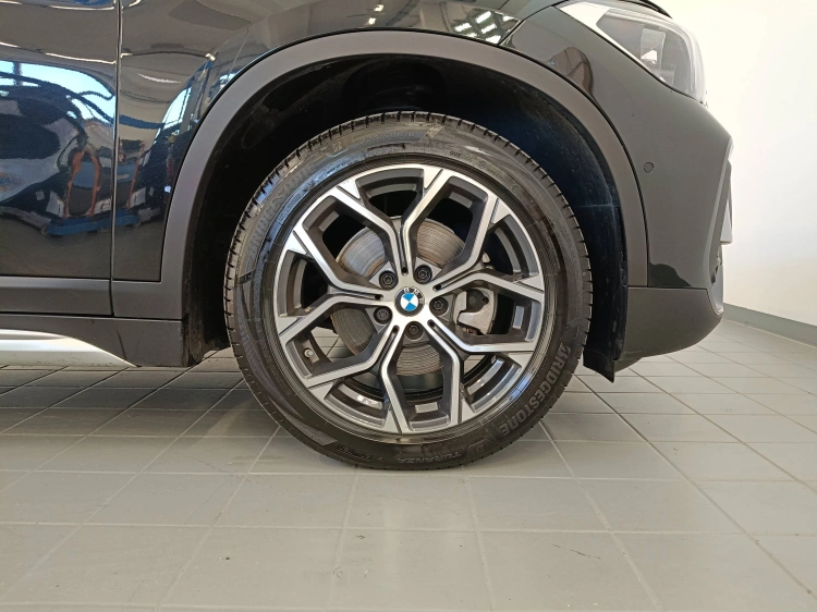 16 - BMW X1 X1 xdrive18d xLine Plus auto