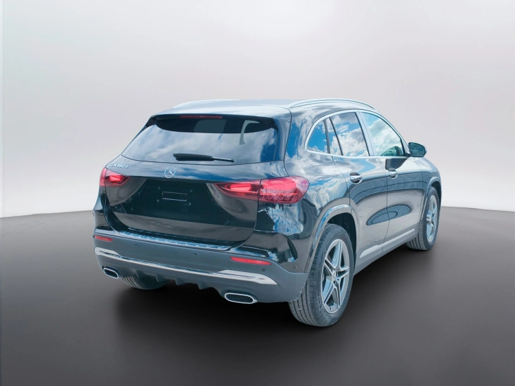 6 - Mercedes-Benz GLA 180  d Automatic