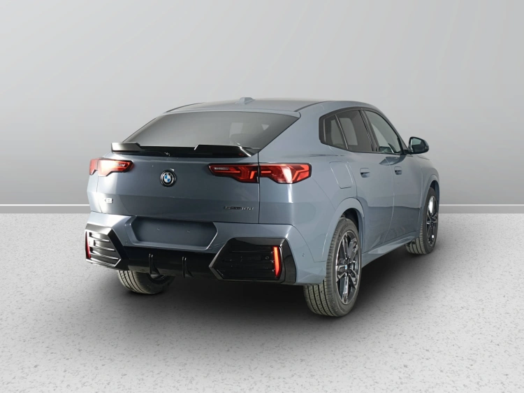 4 - BMW X2 BMW X2 sDrive18d