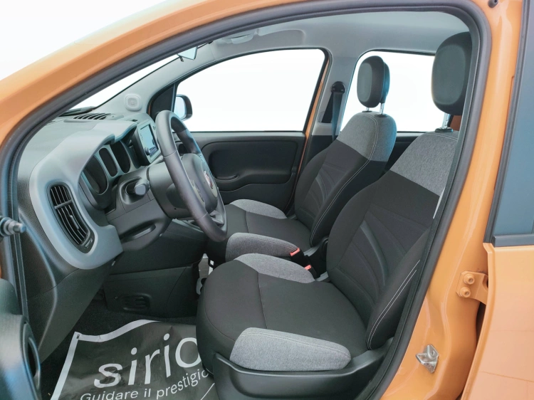 13 - Fiat Panda Panda 0.9 t.air t. natural power City Life 70cv