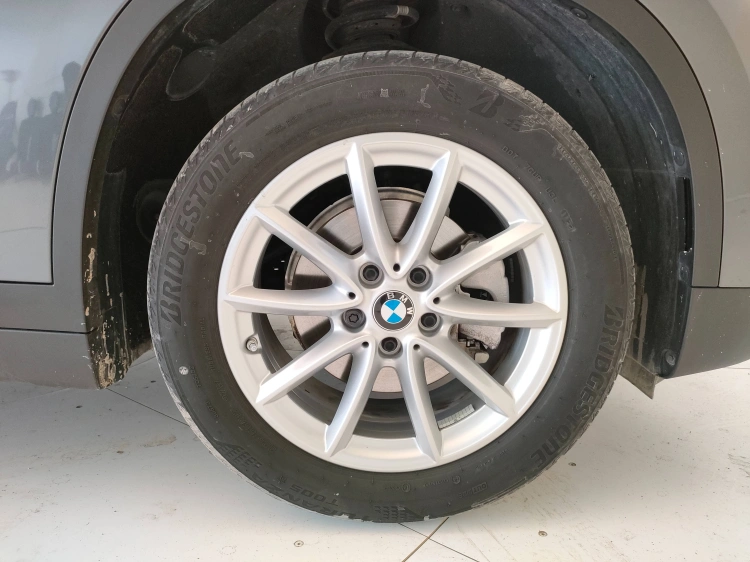 8 - BMW X1 X1 sdrive16d