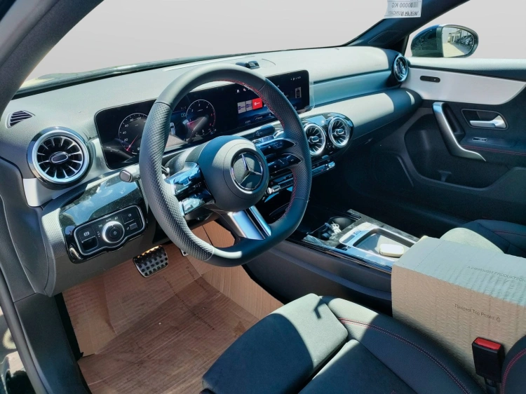 9 - Mercedes-Benz Classe A 180 d Automatic