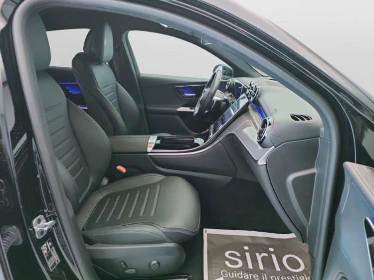 12 - Mercedes-Benz GLC 220 d AMG Line Advanced 4matic auto