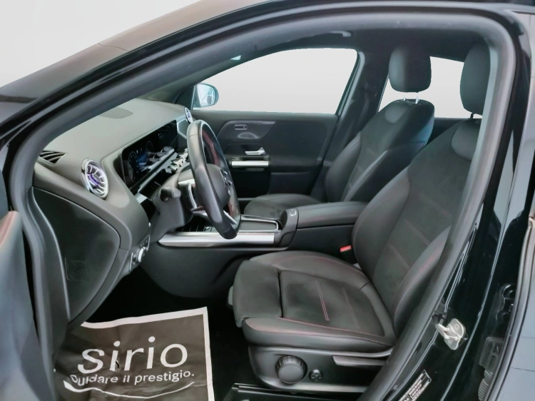 19 - Mercedes-Benz GLA 200 d AMG Line Premium auto