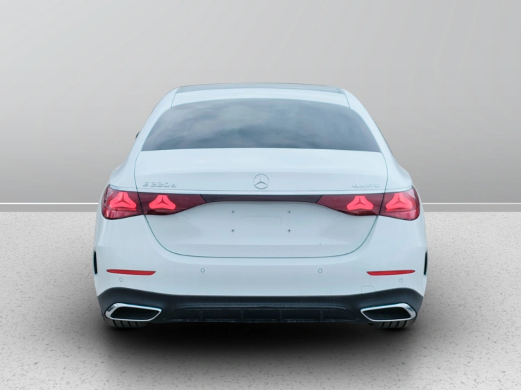 4 - Mercedes-Benz Classe E 220 d 4MATIC