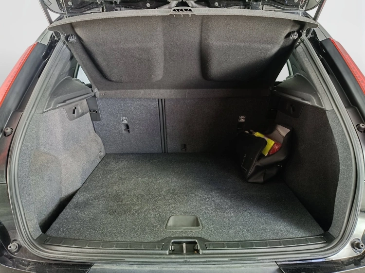 19 - Volvo XC40 XC40 2.0 d3