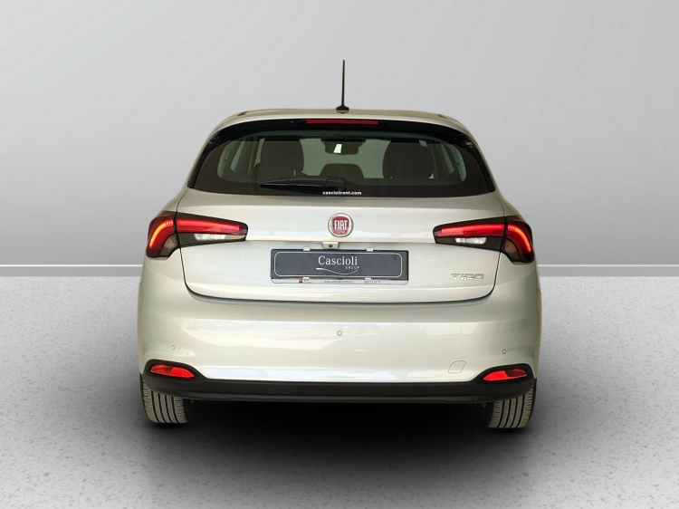4 - Fiat Tipo Tipo 5p 1.3 mjt Business s&s 95cv