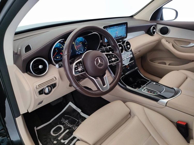 13 - Mercedes-Benz GLC Coupe 220 d Premium 4matic auto