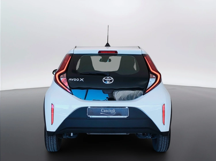 6 - Toyota Aygo X Aygo X 1.0 Active 72cv