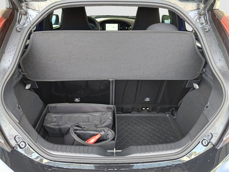 18 - Toyota Aygo X Aygo X 1.0 Trend 72cv