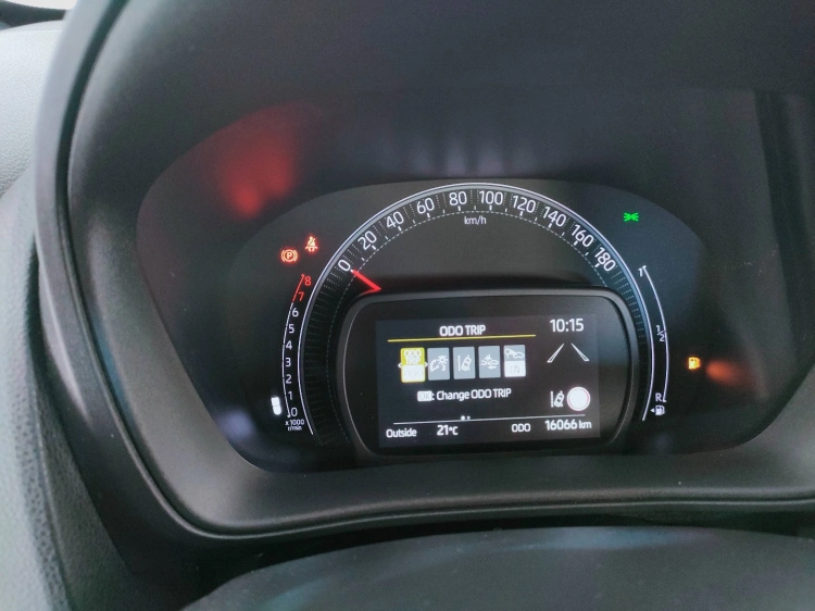 17 - Toyota Aygo X Aygo X 1.0 Active 72cv