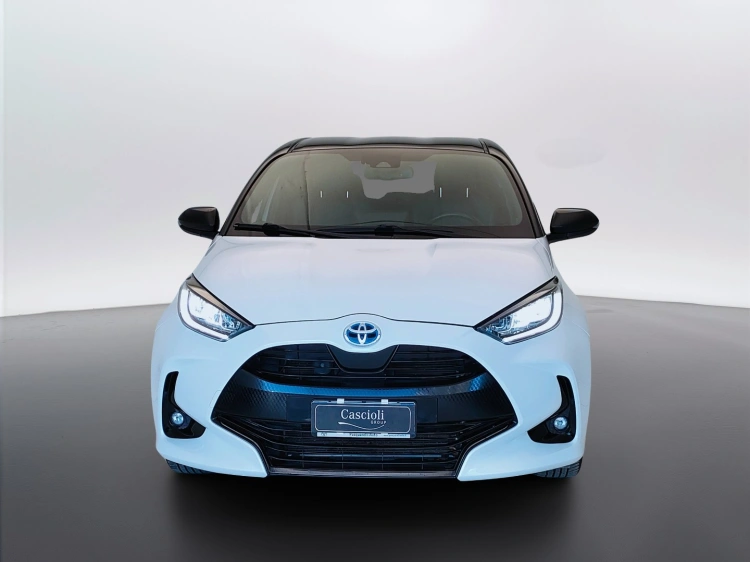 2 - Toyota Yaris Yaris 1.5h Style