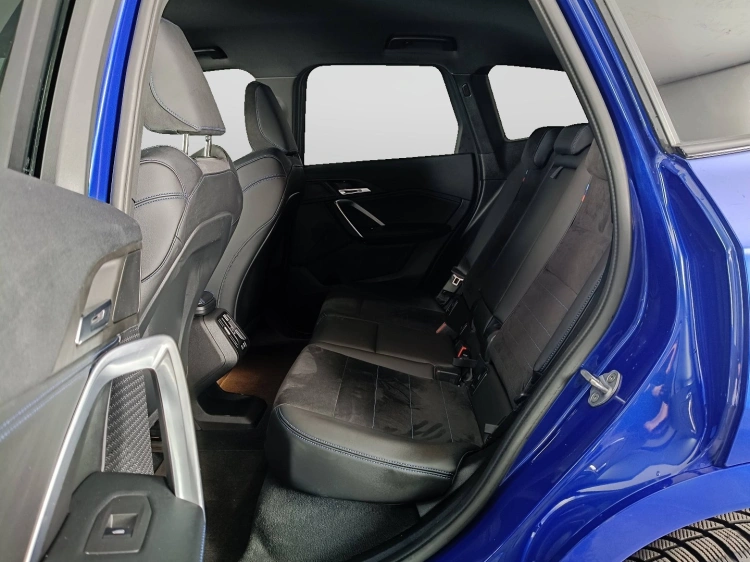 8 - BMW iX1 iX1 edrive 20 MSport