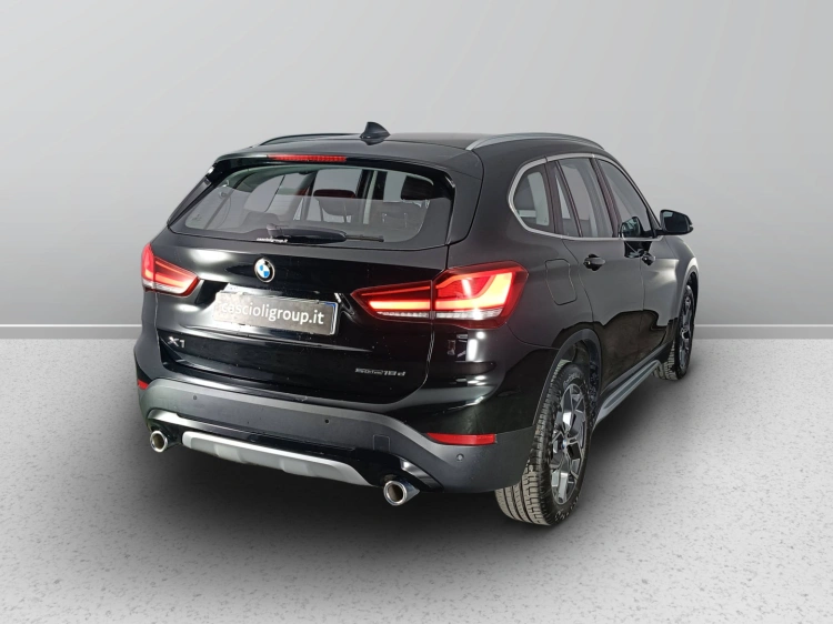 5 - BMW X1 X1 sdrive18d xLine auto