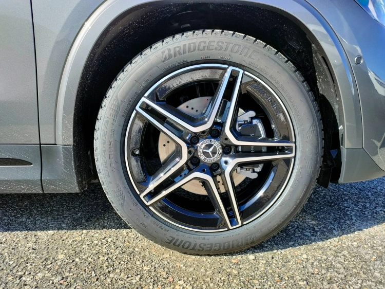 7 - Mercedes-Benz GLA 200 d automatic