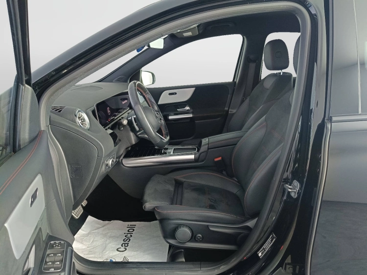 9 - Mercedes-Benz Classe B 180 d AMG Line Premium auto