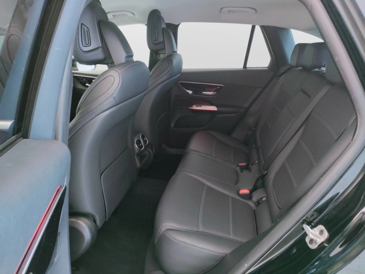 12 - Mercedes-Benz GLC 220 d Advanced Plus 4matic auto