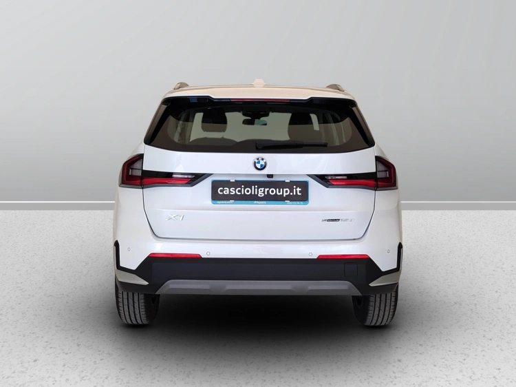 4 - BMW X1 X1 sdrive18d auto