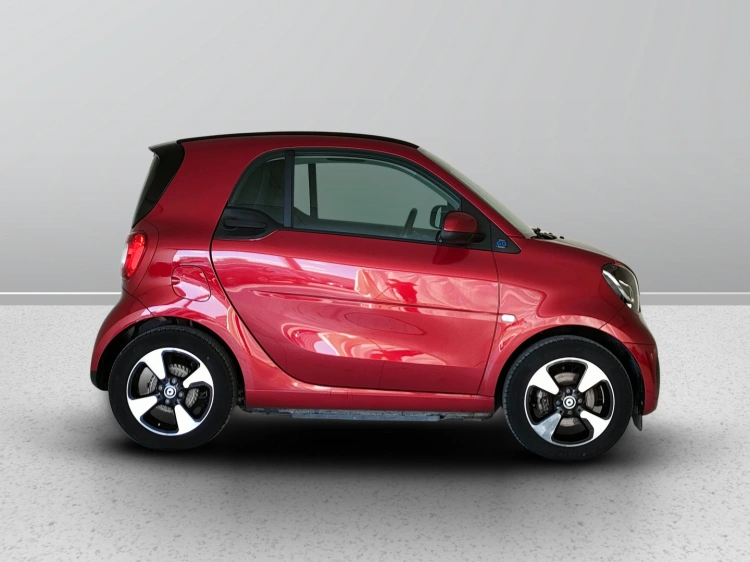 7 - smart fortwo Fortwo eq Passion 22kW