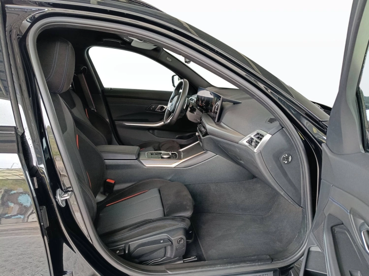 11 - BMW Serie 3 320d Touring mhev 48V Msport xdrive auto