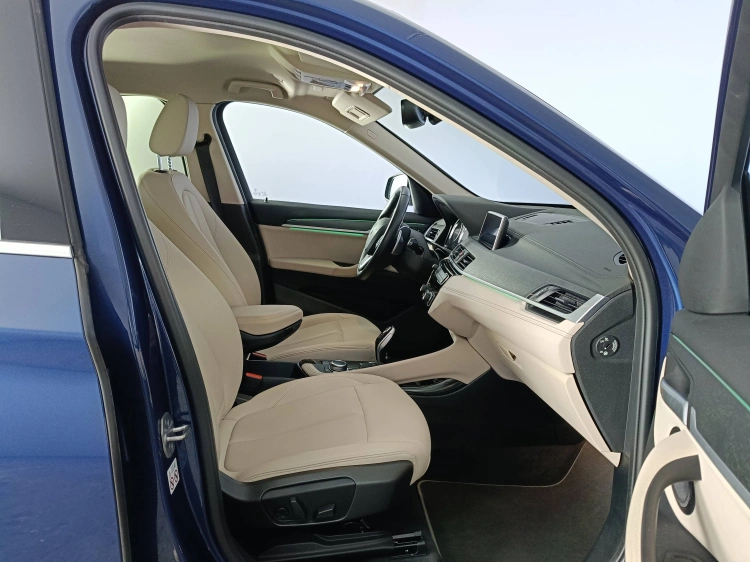 11 - BMW X1 X1 sdrive18d xLine Plus auto