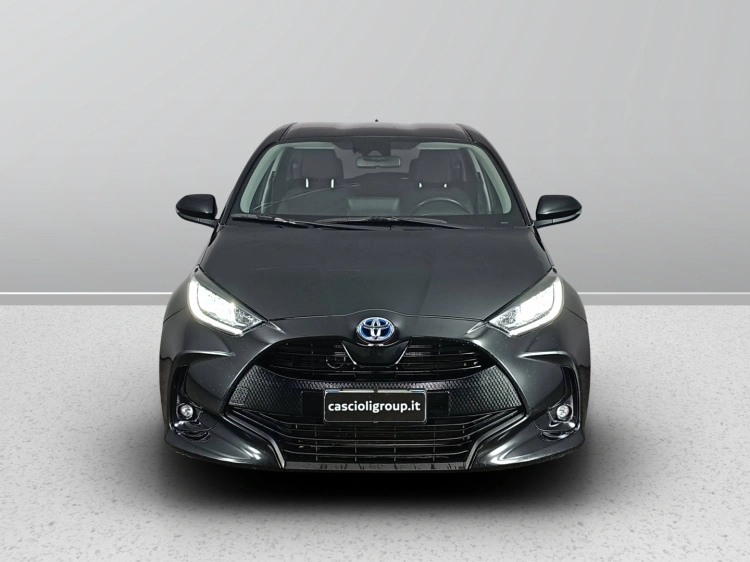 2 - Toyota Yaris Yaris 1.5h Trend